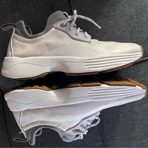 Coach C270 Signature Tech Runner – Waterproof & Stylish! (Size 10) - Picture 7 of 12